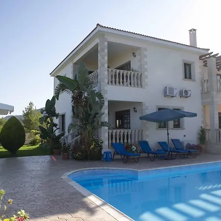 Villa Maria's Paradise *